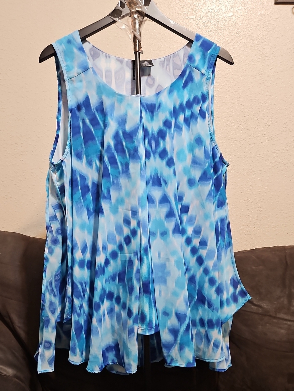 new directions Blue Tie-Dye Sleeveless Flowy Camisole
